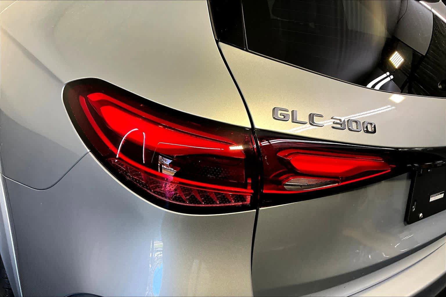 New 2026 Mercedes-Benz GLC 300 4MATIC image 5