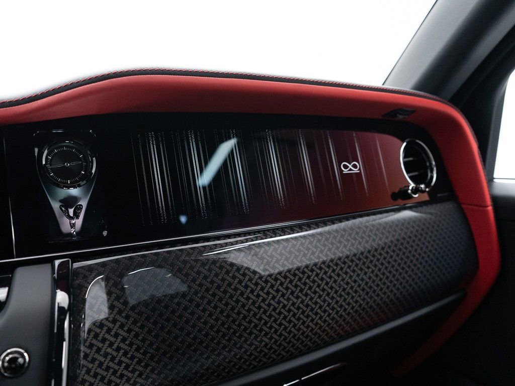 New 2026 Rolls-Royce Cullinan Black Badge image 27