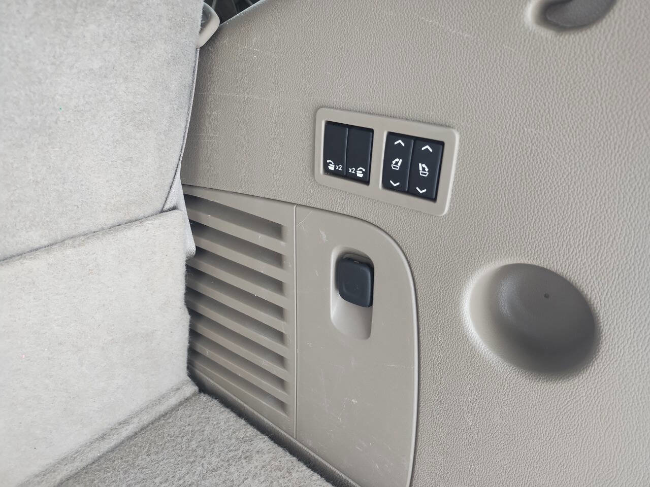 Used 2015 GMC Yukon SLT image 19