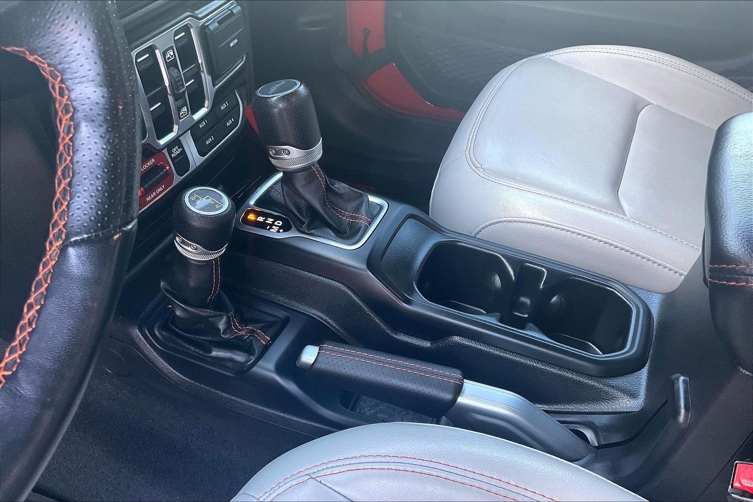 Used 2022 Jeep Gladiator Mojave w/ LED Lighting Group AWD/4WD image 18
