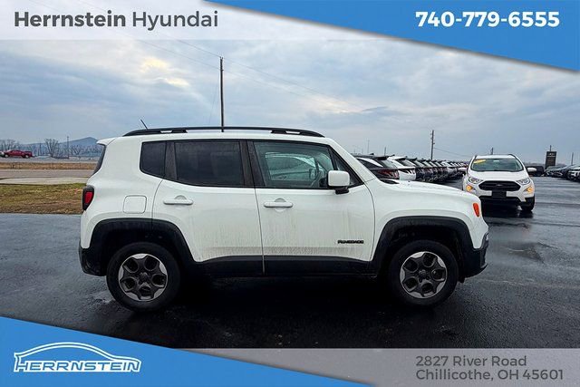 Used 2015 Jeep Renegade Latitude w/ Cold Weather Group image 29