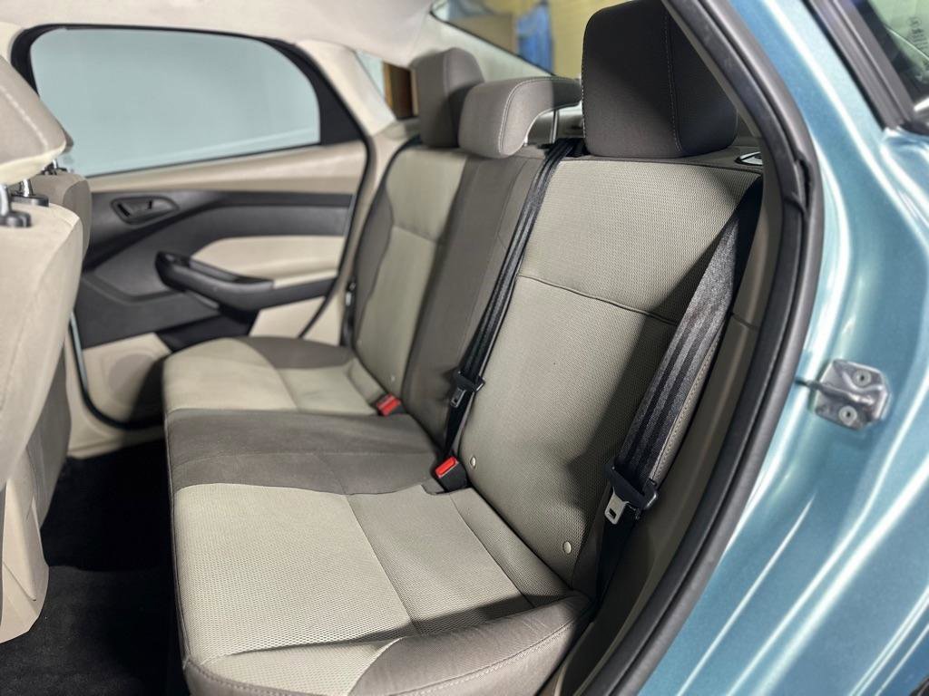 Used 2012 Ford Focus SE FWD image 27