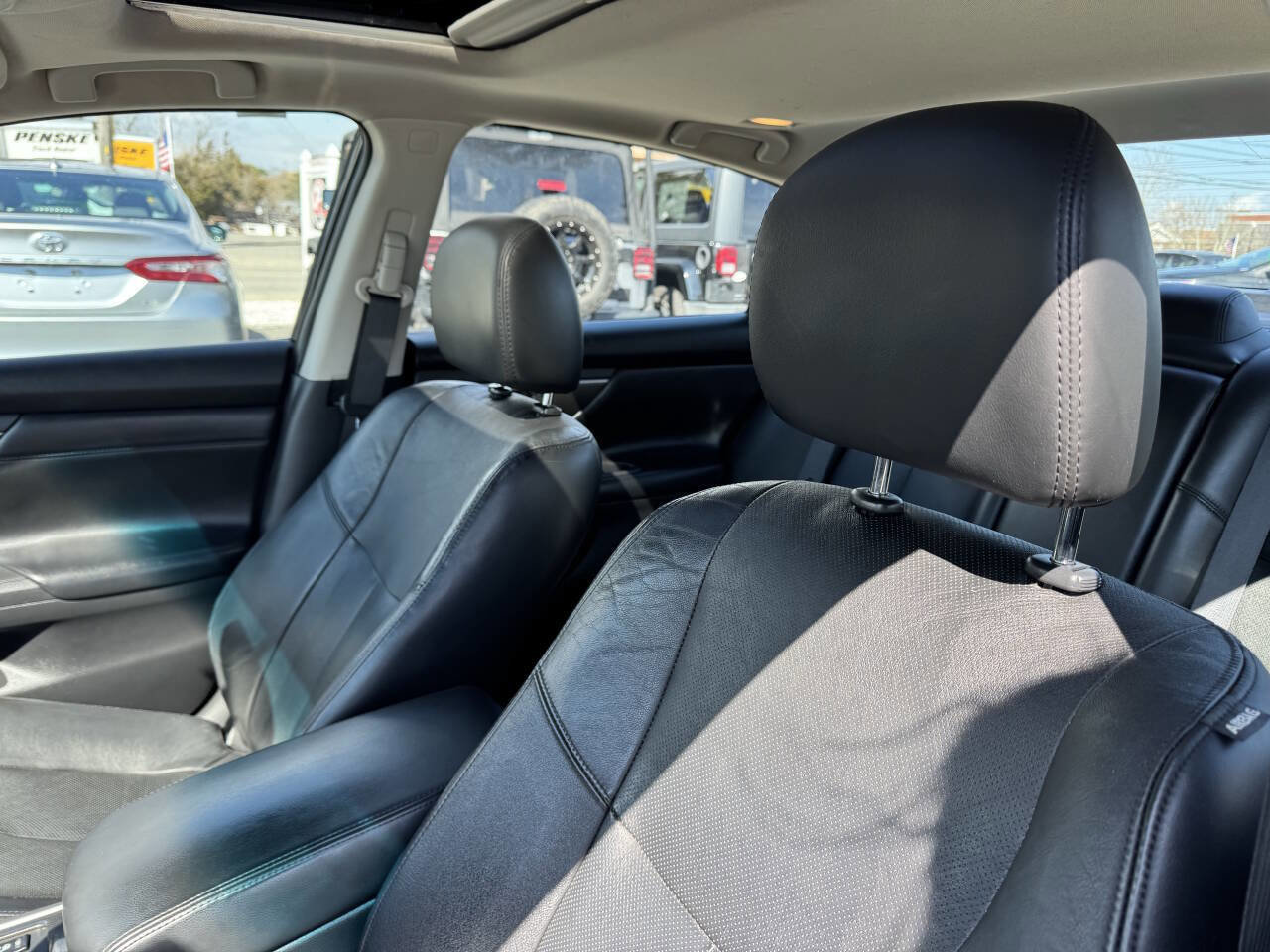 Used 2015 Nissan Altima 2.5 SL w/ Technology Package image 13