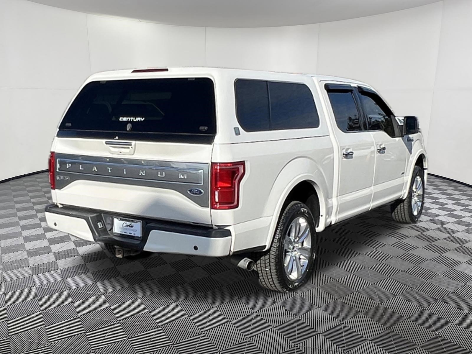 Used 2015 Ford F150 Platinum w/ Equipment Group 701A Luxury AWD/4WD image 6