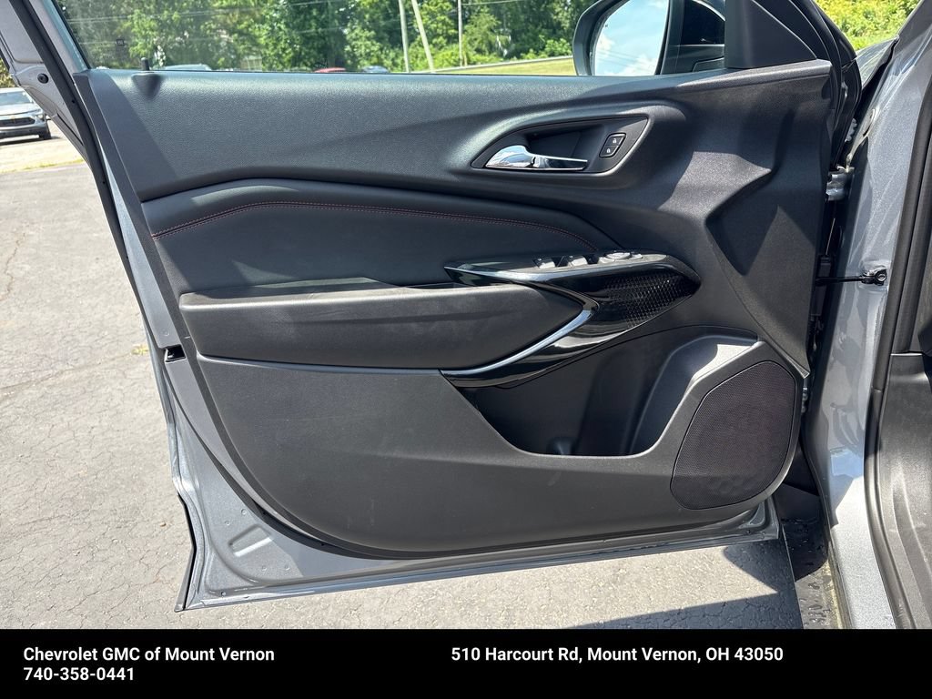 New 2026 Chevrolet Trax RS w/ Sunroof Package FWD image 13