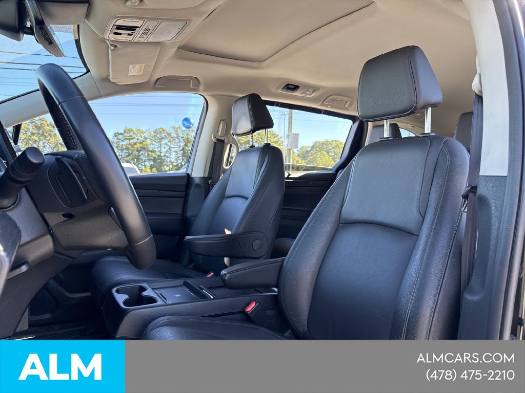 Used 2025 Honda Odyssey EX-L image 16