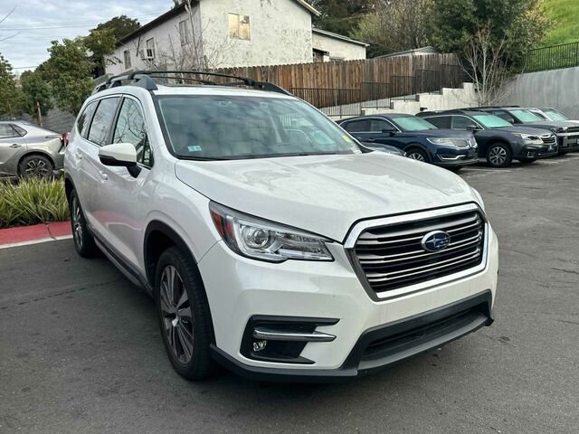 Used 2022 Subaru Ascent Limited w/ Technology Package image 2