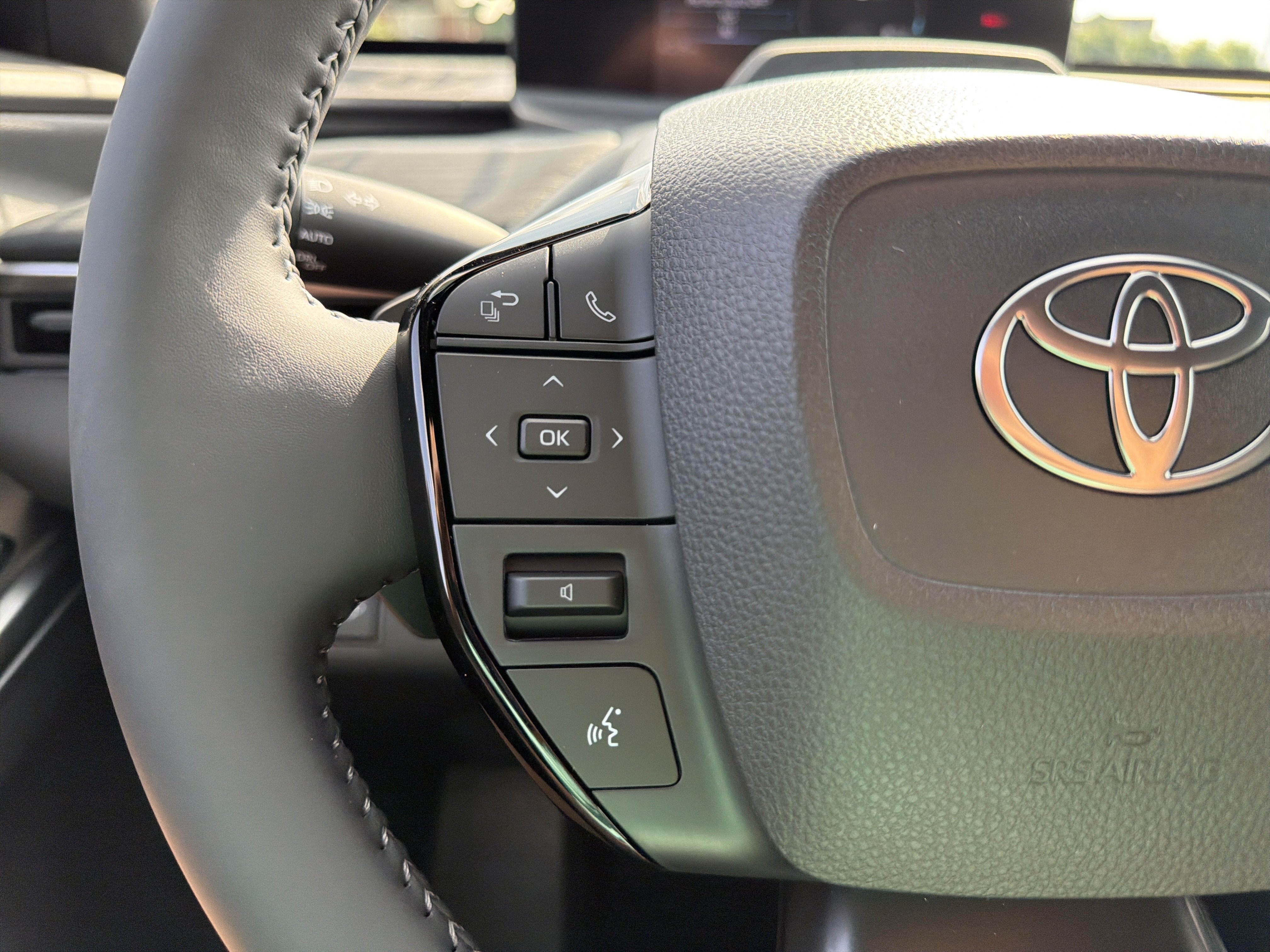 New 2026 Toyota C-HR AWD/4WD image 17