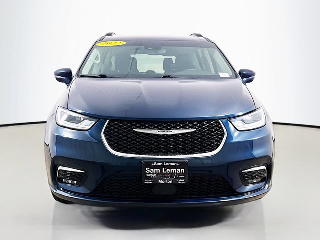 Used 2022 Chrysler Pacifica Touring-L AWD/4WD image 2