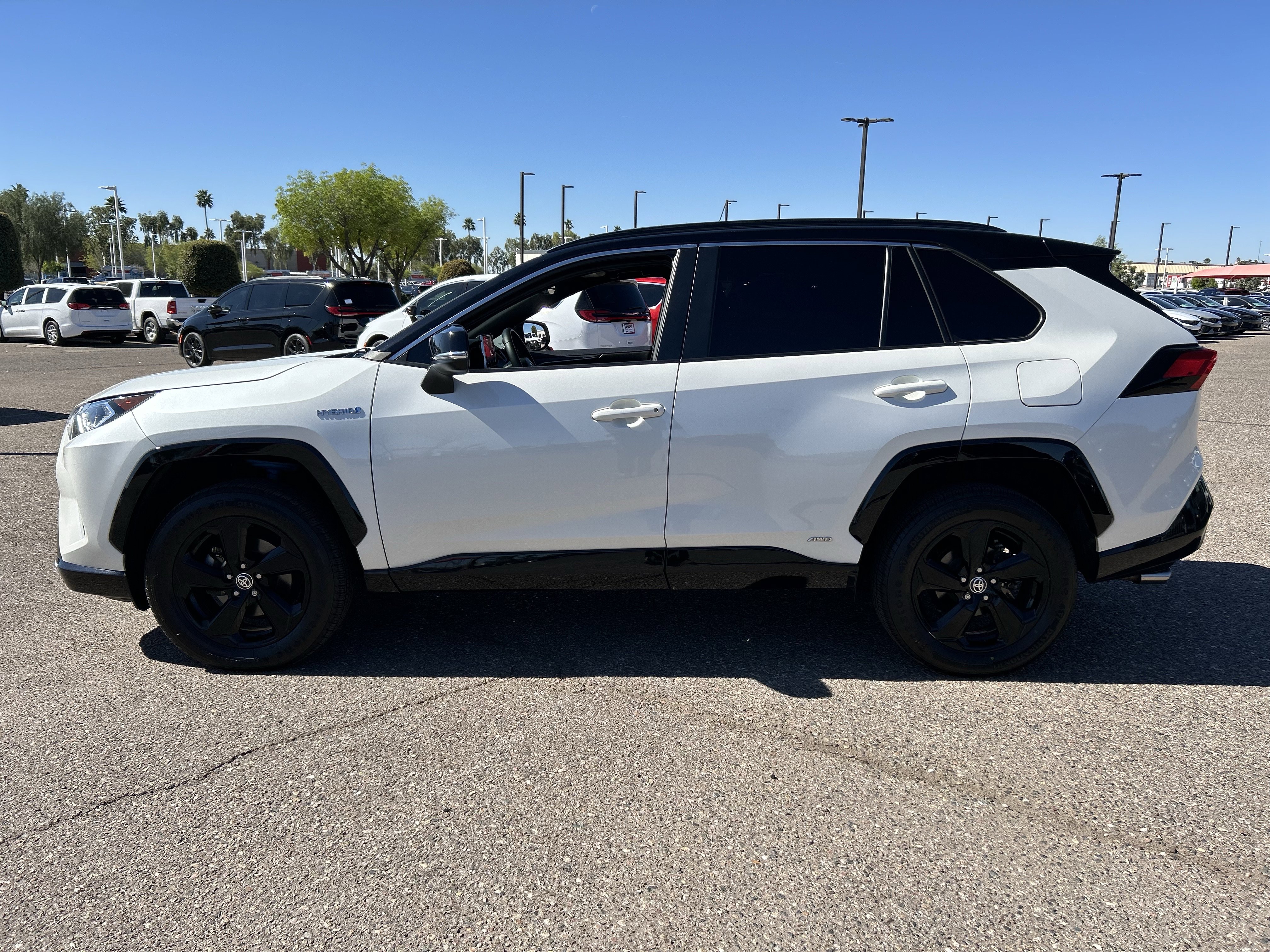 Used 2021 Toyota RAV4 XSE image 3