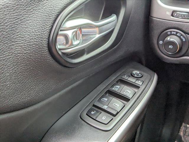 Used 2022 Jeep Cherokee Latitude Lux image 24