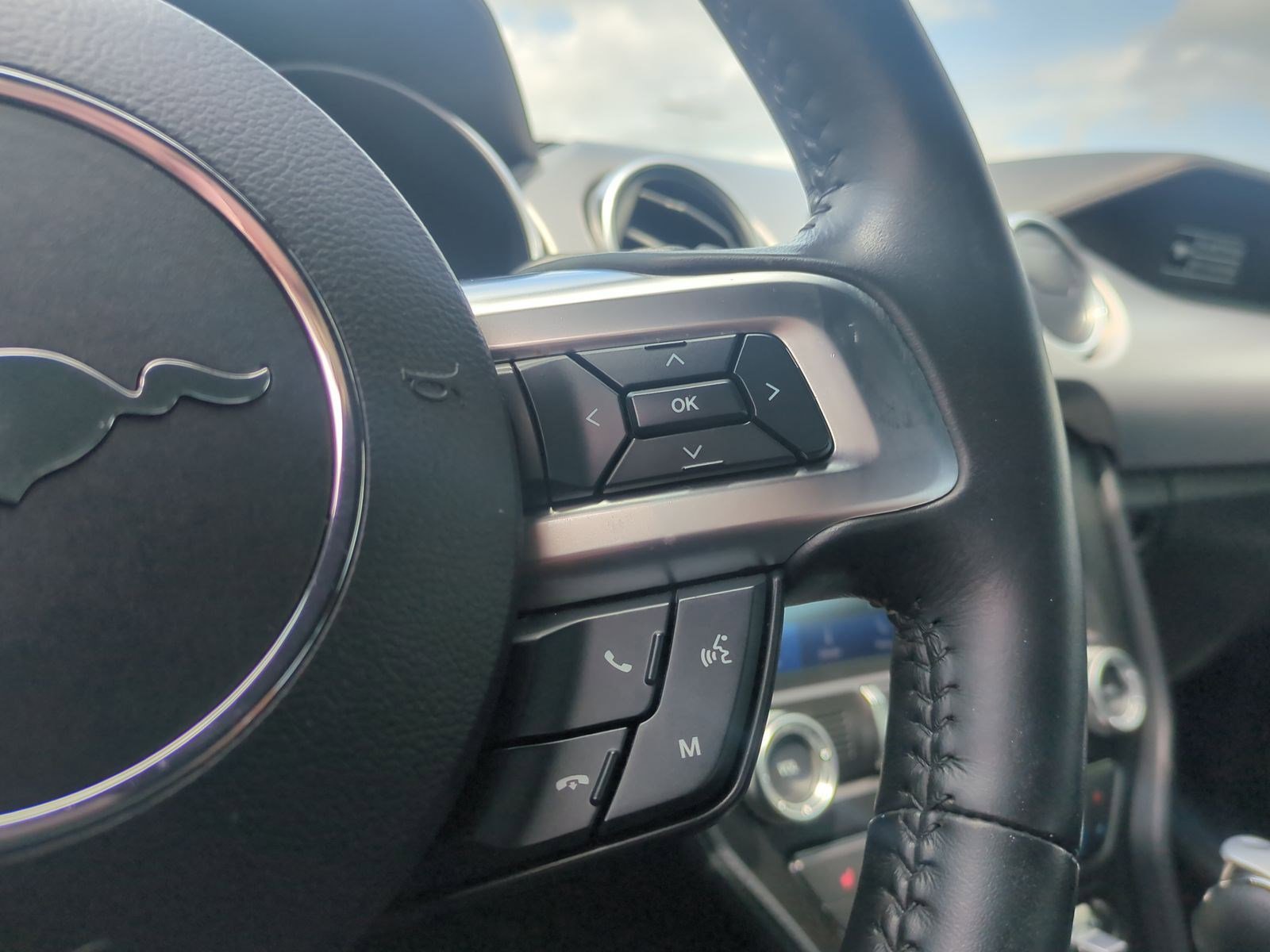 Used 2020 Ford Mustang Premium RWD image 20