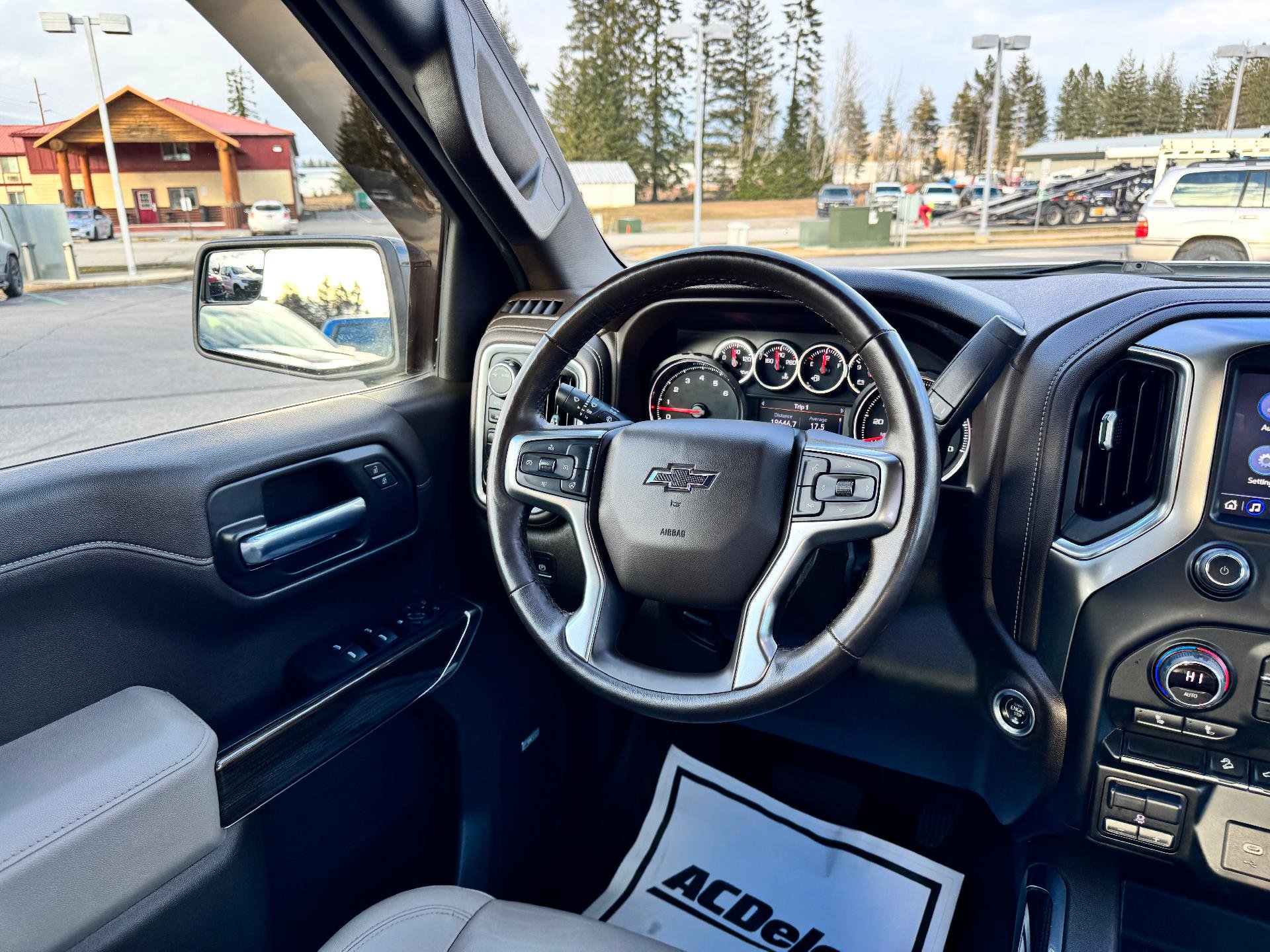 Used 2022 Chevrolet Silverado 1500 LT Trail Boss w/ Convenience Package II image 21
