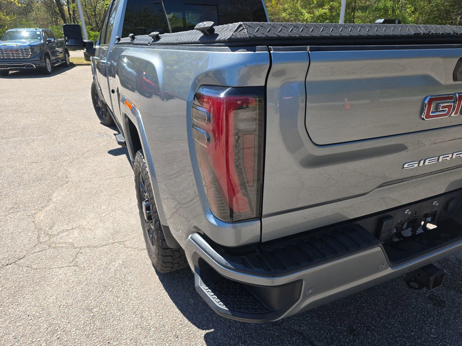Used 2024 GMC Sierra 2500 AT4 w/ AT4 Premium Plus Package image 37