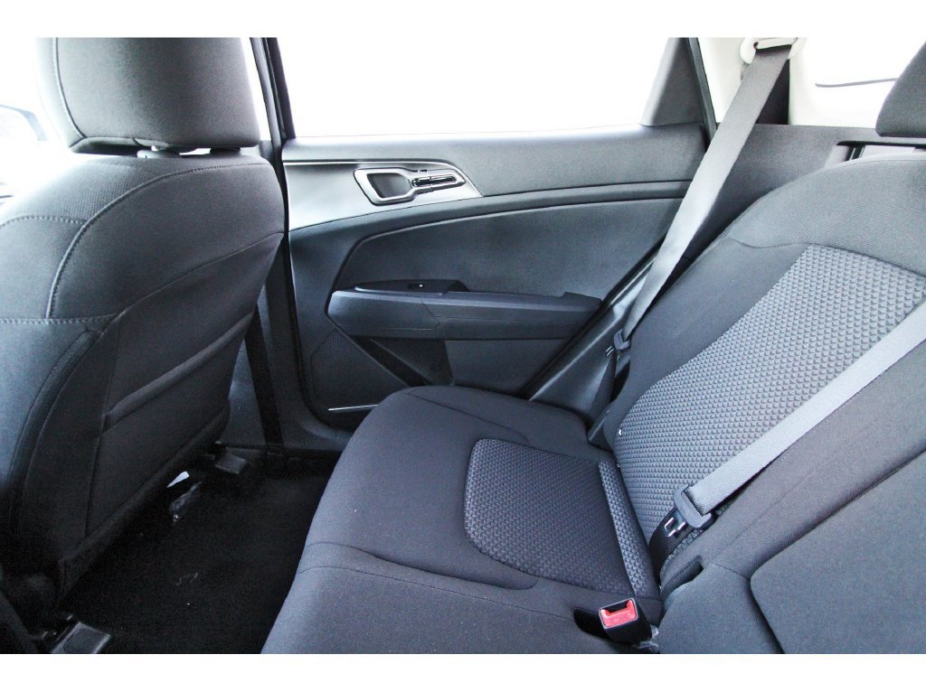New 2026 Kia Sportage LX FWD image 11