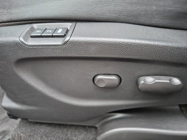 Used 2018 Buick Encore Essence AWD/4WD image 26