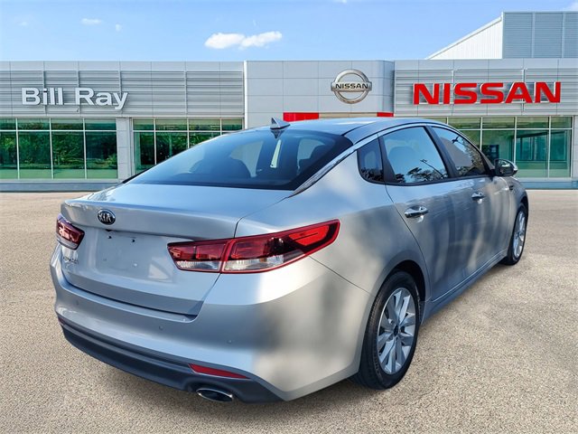 Used 2018 Kia Optima LX w/ 17" Alloy Wheels Package image 4