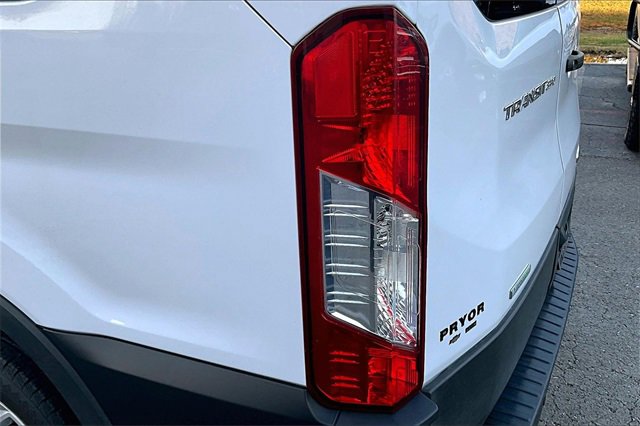 Used 2023 Ford Transit 350 XLT image 21