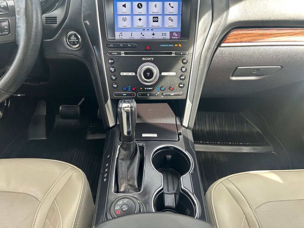 Used 2017 Ford Explorer Platinum image 15