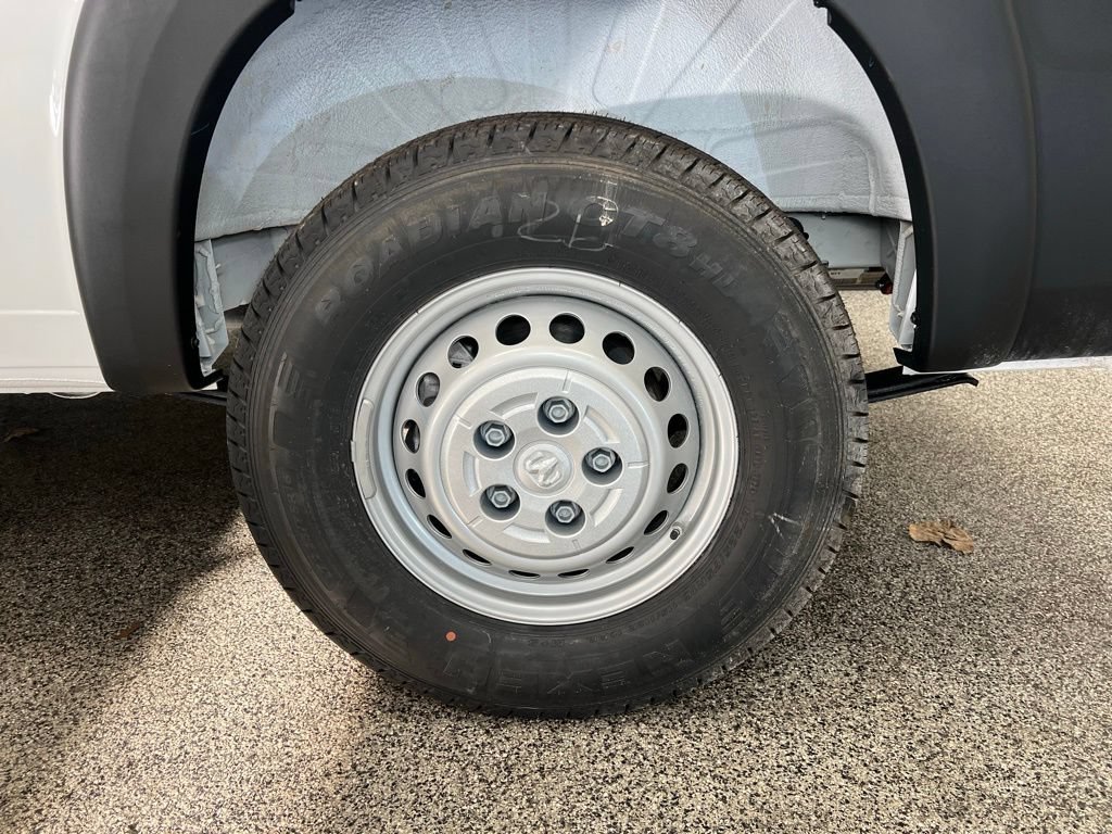 New 2026 RAM ProMaster 2500 w/ Storage Group FWD image 22