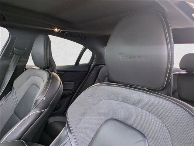 Used 2019 Volvo S60 T6 R-Design image 4