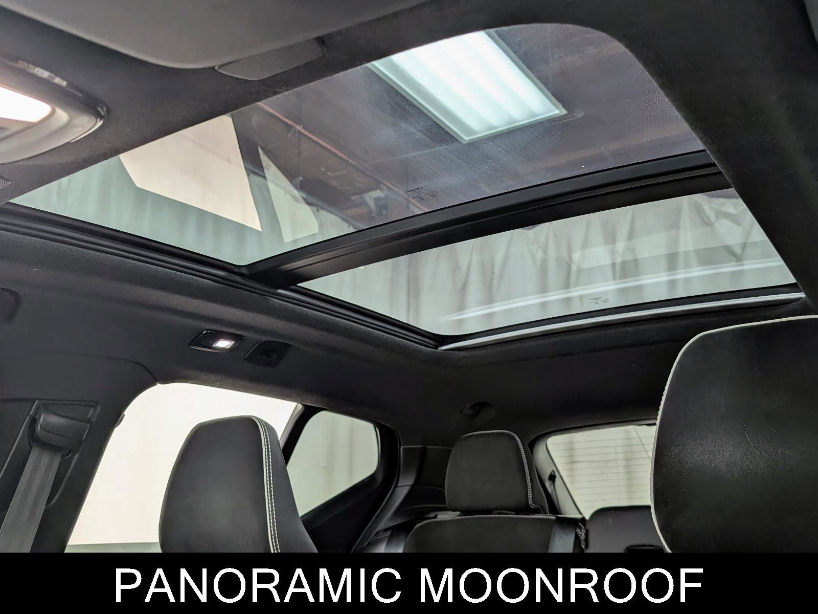 Used 2023 Volvo XC40 Recharge Ultimate w/ Protection Package Premier image 16