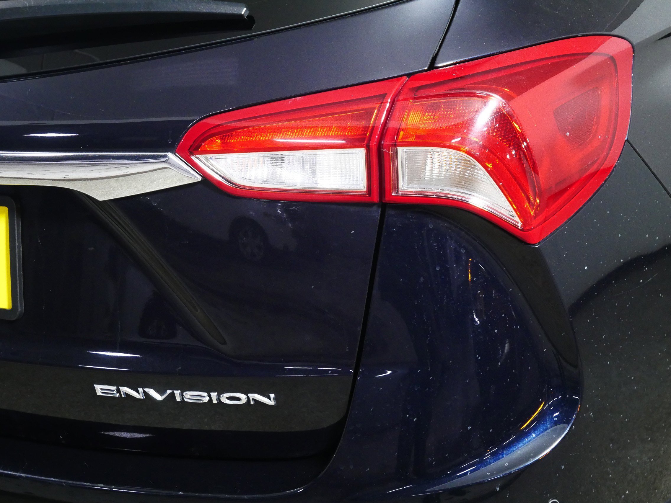 Used 2020 Buick Envision Essence image 17