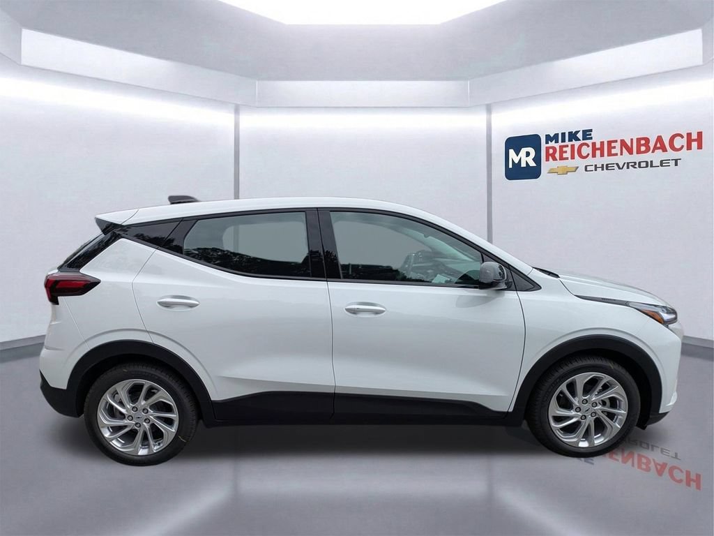 New 2027 Chevrolet Bolt LT FWD image 4
