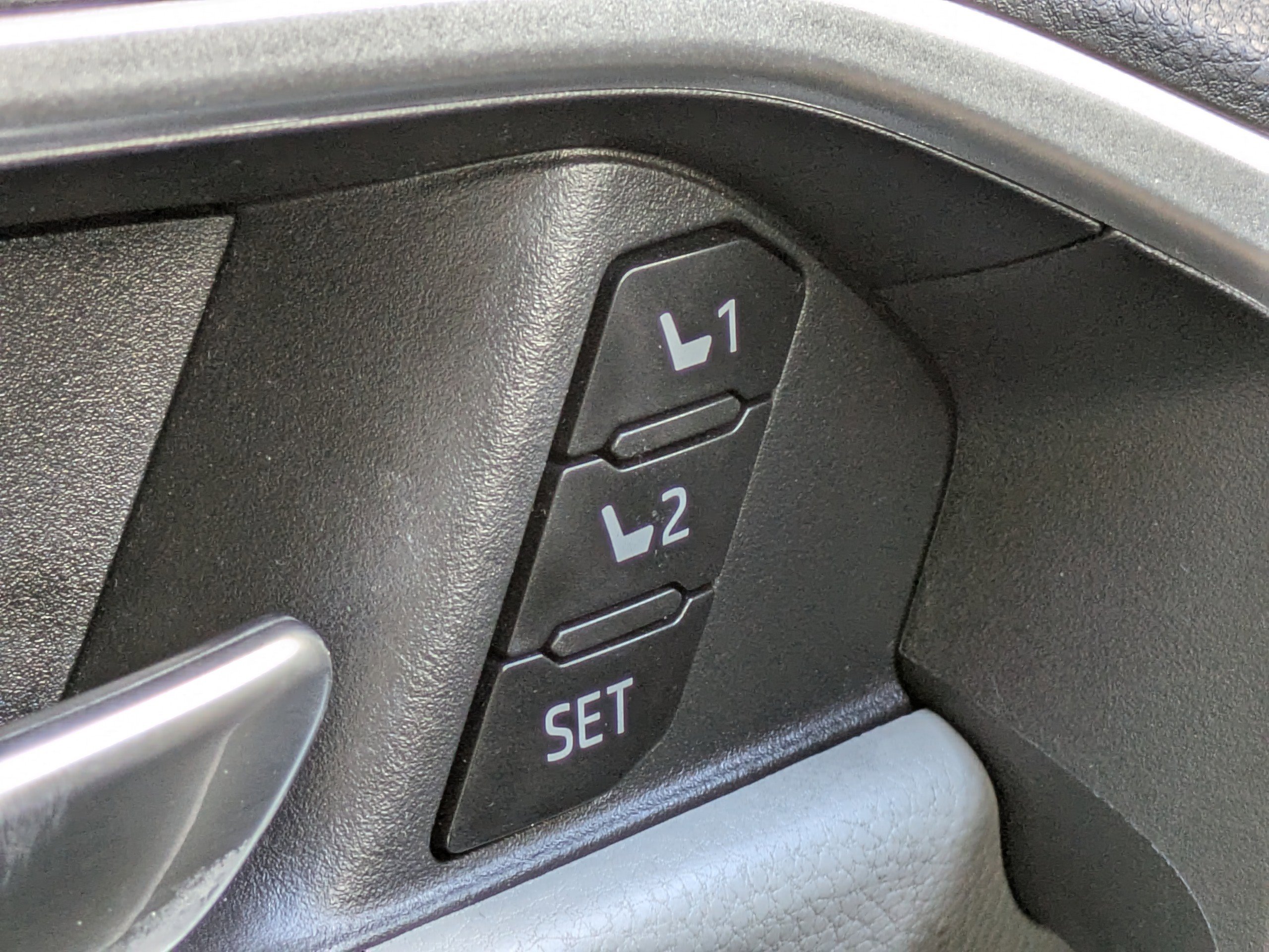 Used 2021 Toyota RAV4 XSE image 21