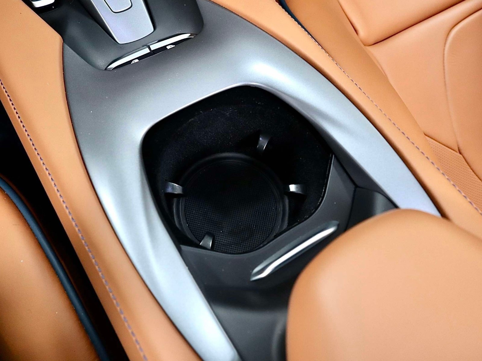 Certified 2022 Ferrari Portofino M RWD image 32