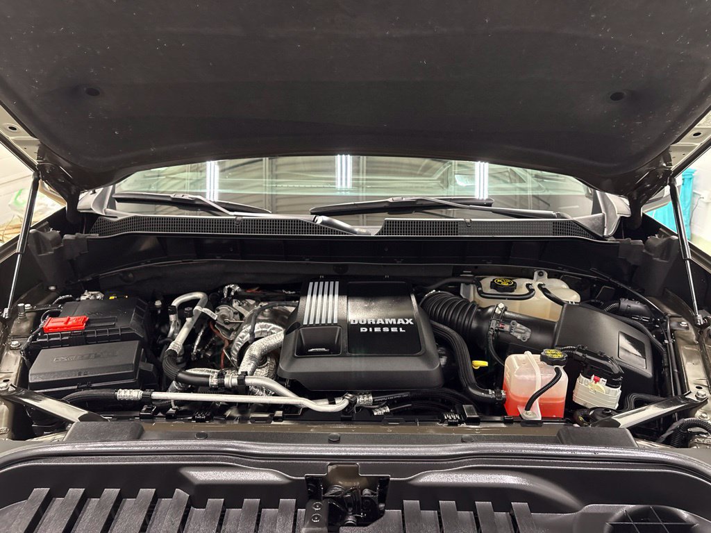 Certified 2023 Chevrolet Silverado 1500 High Country w/ Technology Package AWD/4WD image 11