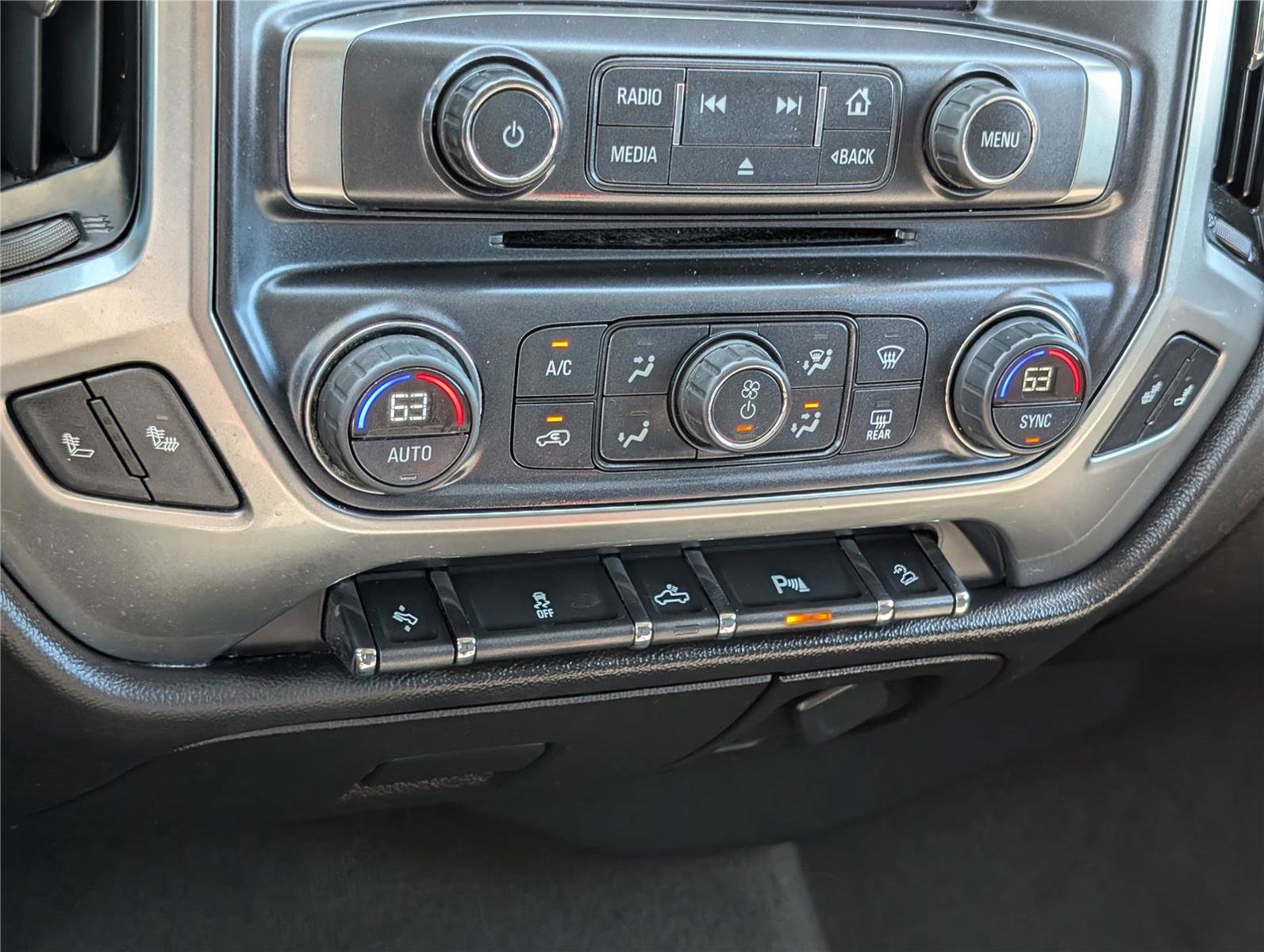 Used 2015 Chevrolet Silverado 2500 LT w/ LT Convenience Package AWD/4WD image 27