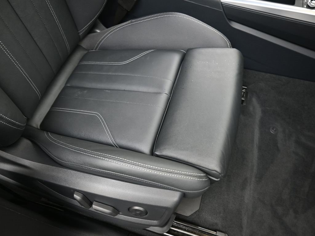 Certified 2025 Audi Q5 2.0T Premium w/ Convenience Plus Package image 12