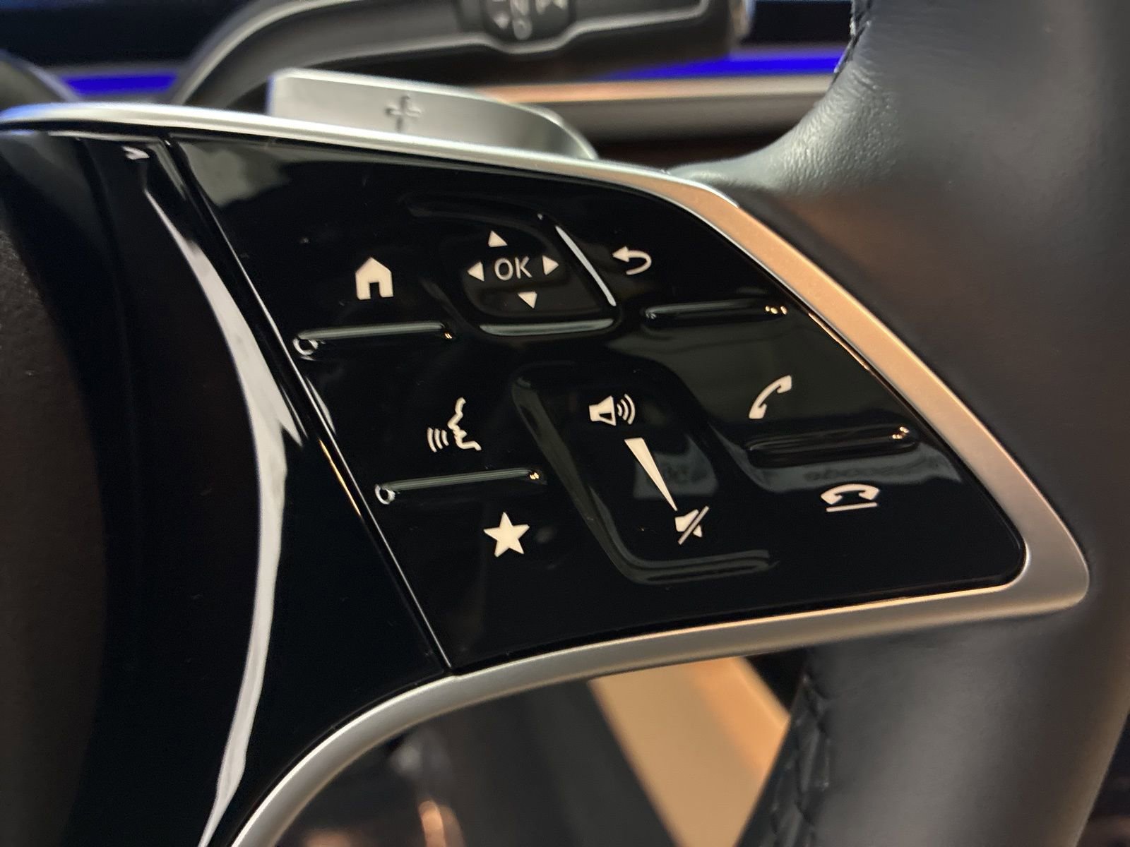 Used 2025 Mercedes-Benz GLE 450e 4MATIC image 13