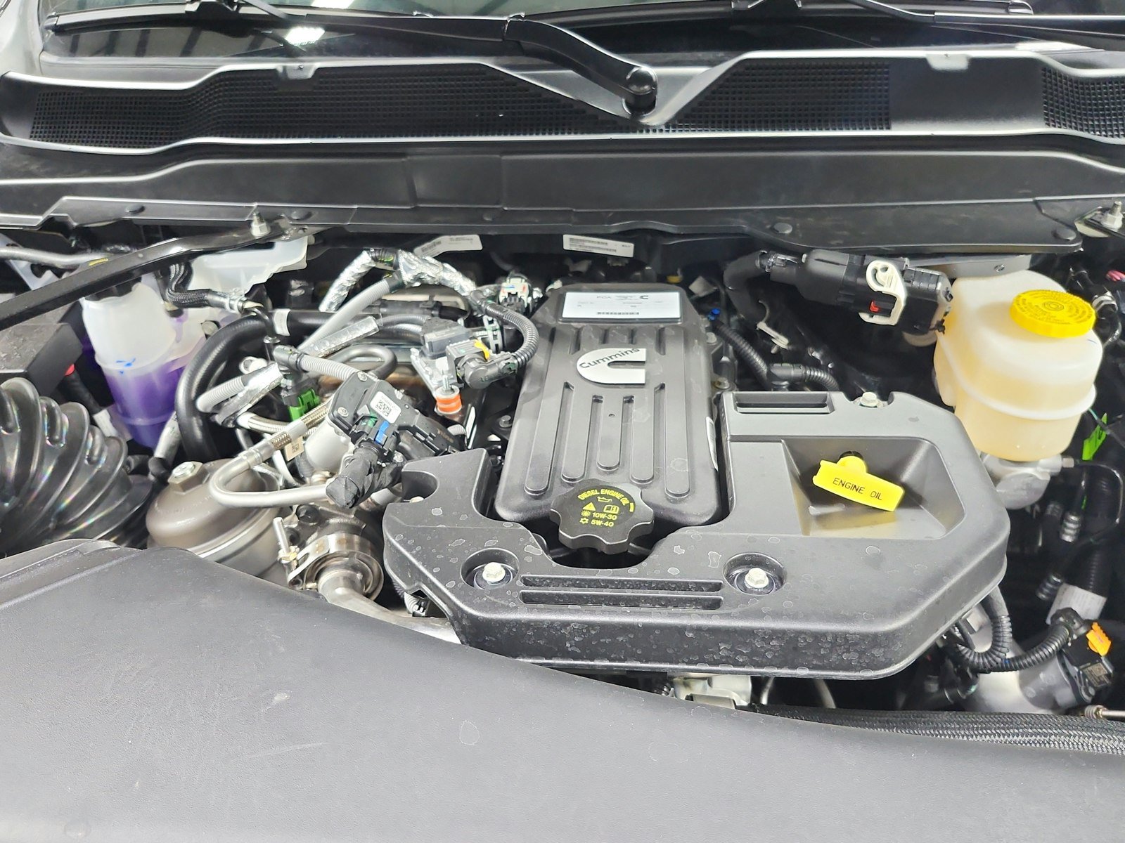 New 2026 RAM 2500 Laramie AWD/4WD image 18