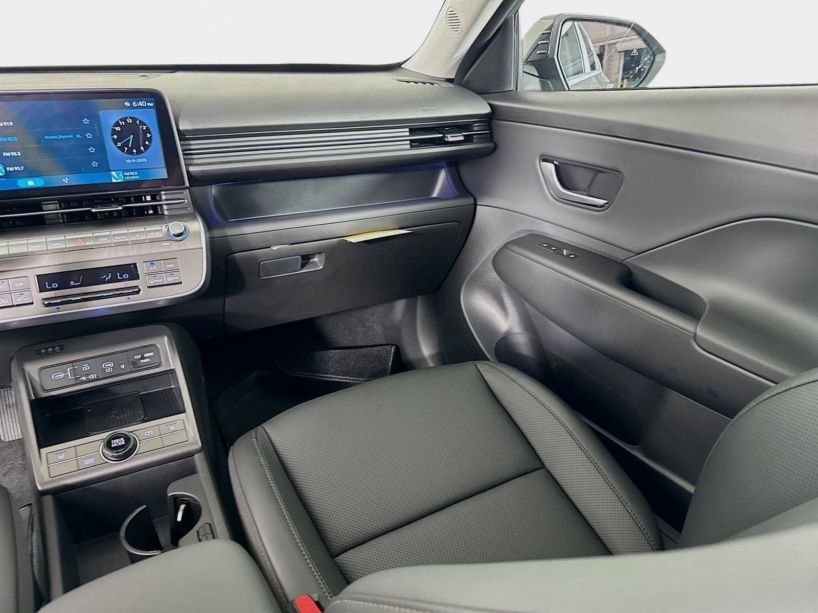 New 2026 Hyundai Kona SEL Premium FWD image 23
