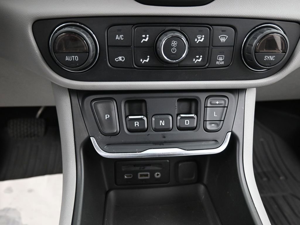 Used 2018 GMC Terrain SLE w/ Driver Convenience Package image 12