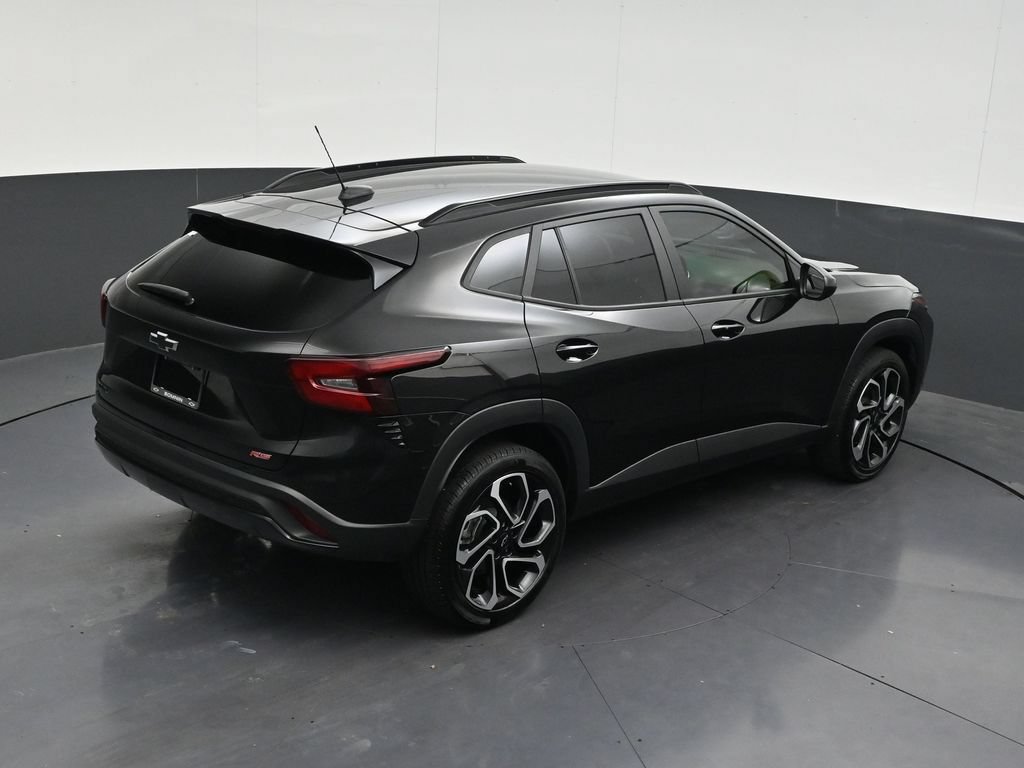 Used 2025 Chevrolet Trax RS FWD image 19