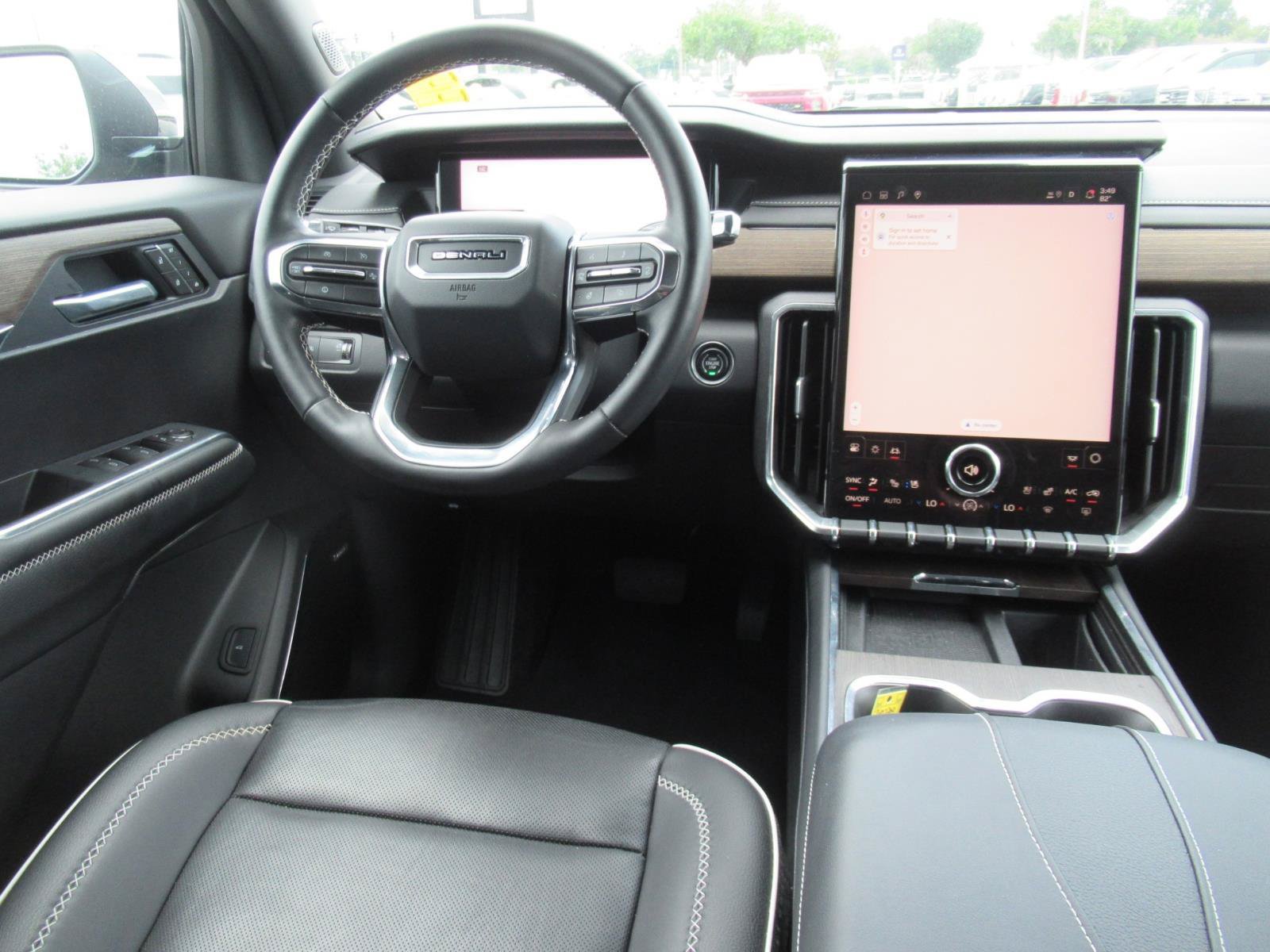Used 2025 GMC Acadia Denali FWD image 13