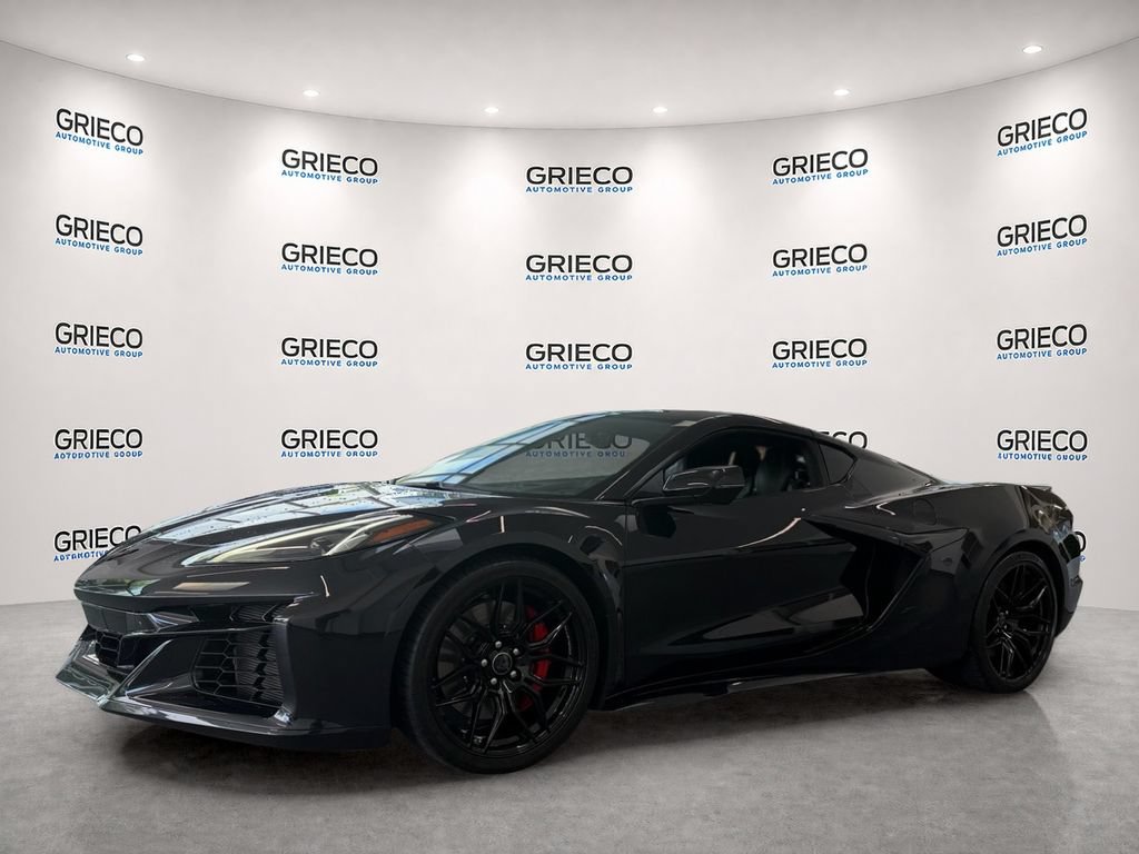 Used 2024 Chevrolet Corvette Z06 RWD image 3