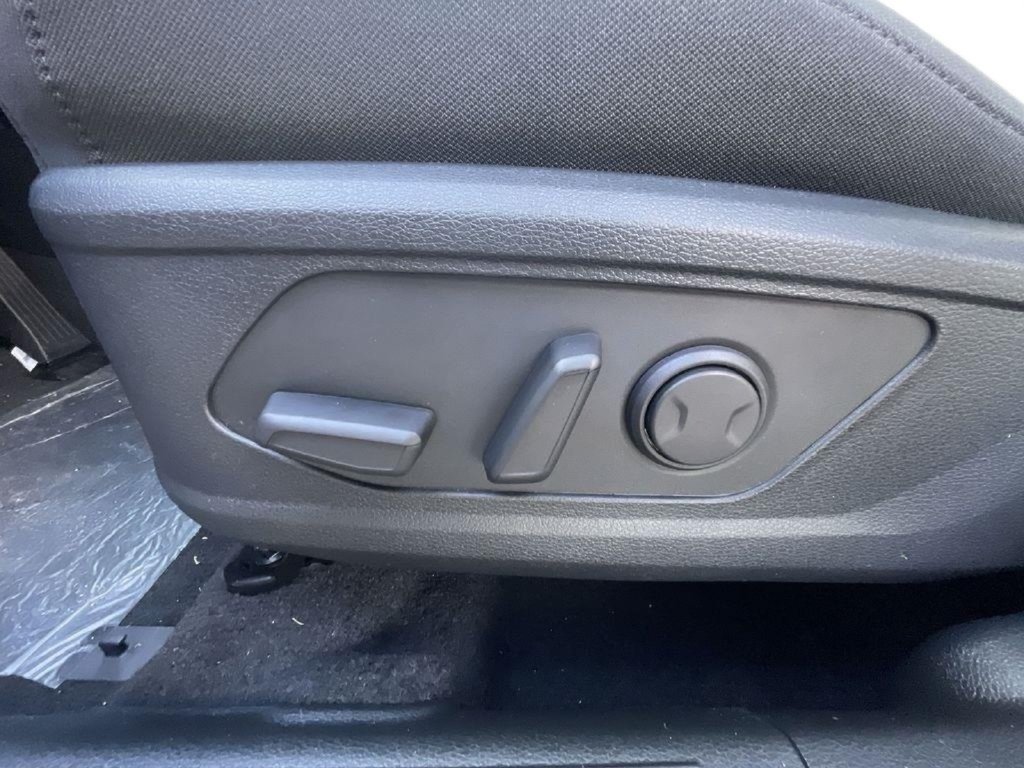 New 2026 Kia Sportage LX w/ LX Convenience Package FWD image 13
