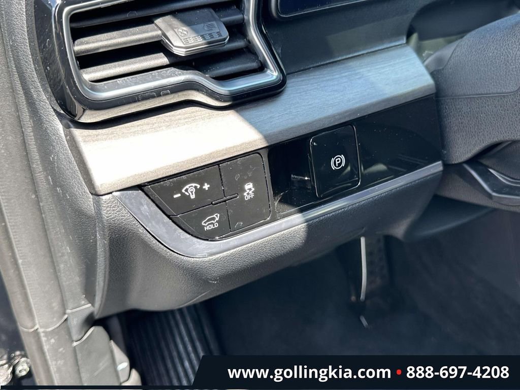 Certified 2025 Kia Sportage X-Pro AWD/4WD image 20