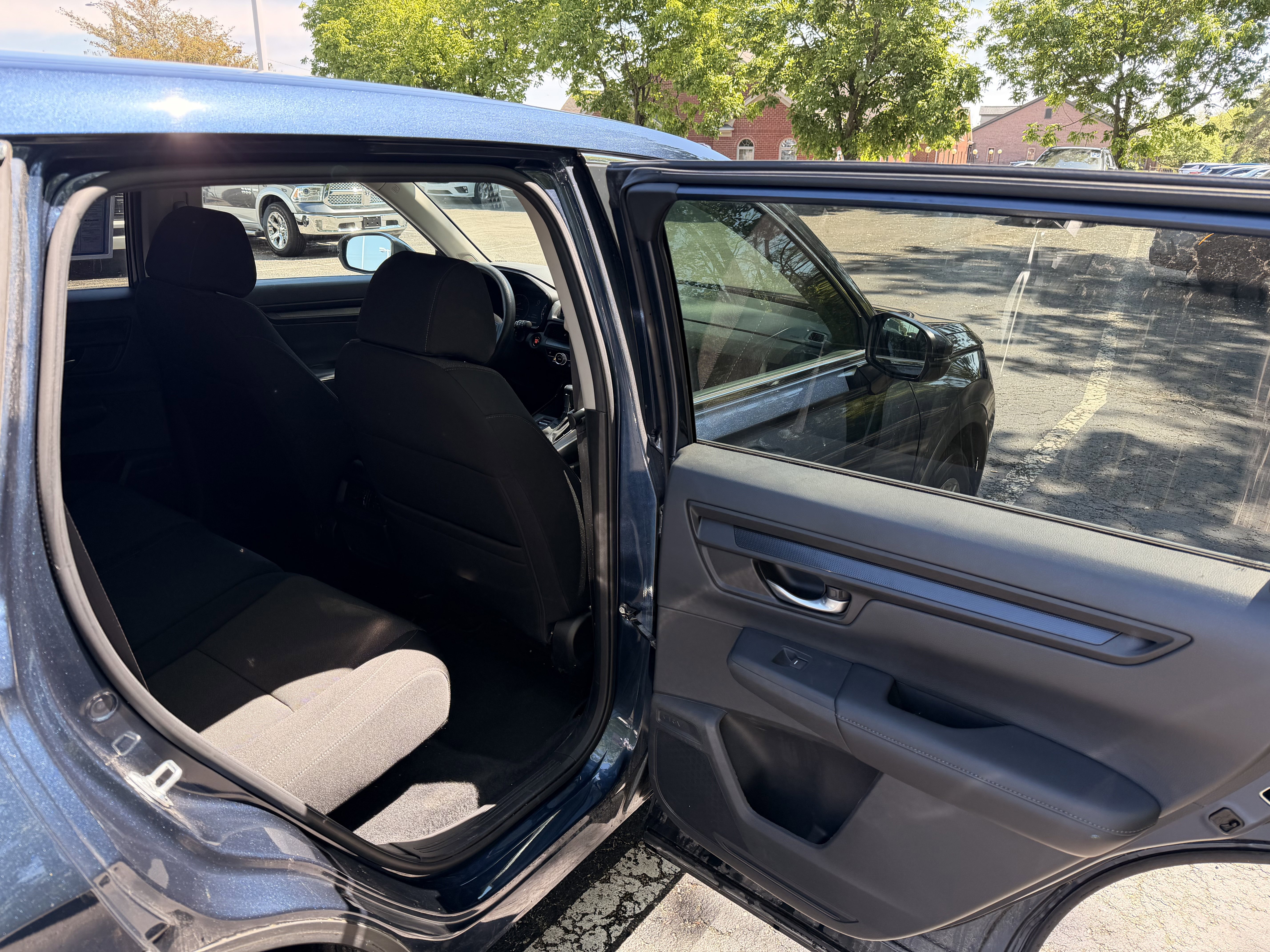 Used 2023 Honda CR-V EX image 14