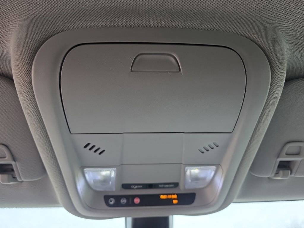 Used 2018 GMC Terrain SLE image 32