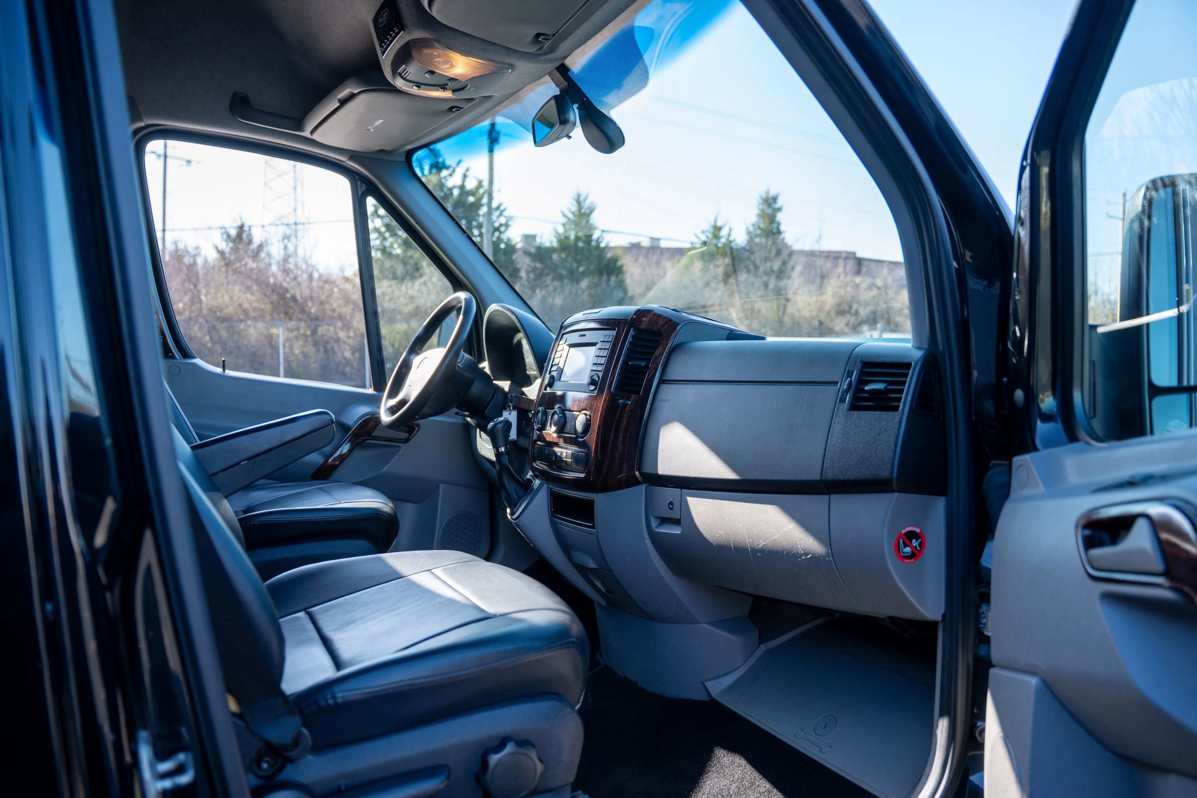 Used 2014 Mercedes-Benz Sprinter 2500 image 12