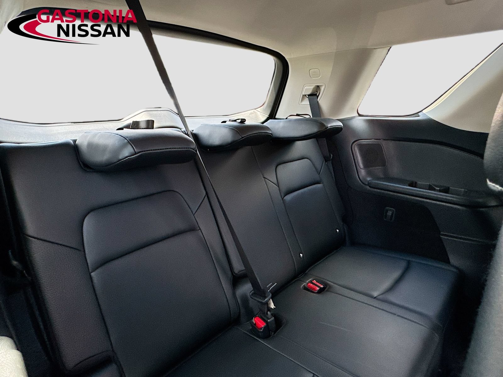 Used 2024 Nissan Pathfinder SL w/ SL Premium Package FWD image 37