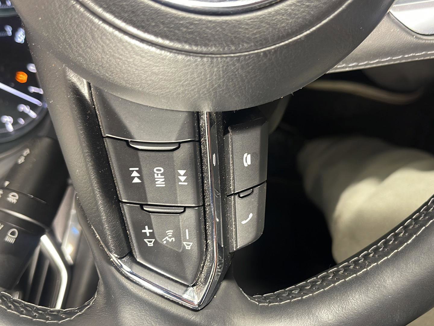 Used 2020 MAZDA CX-5 Signature image 23