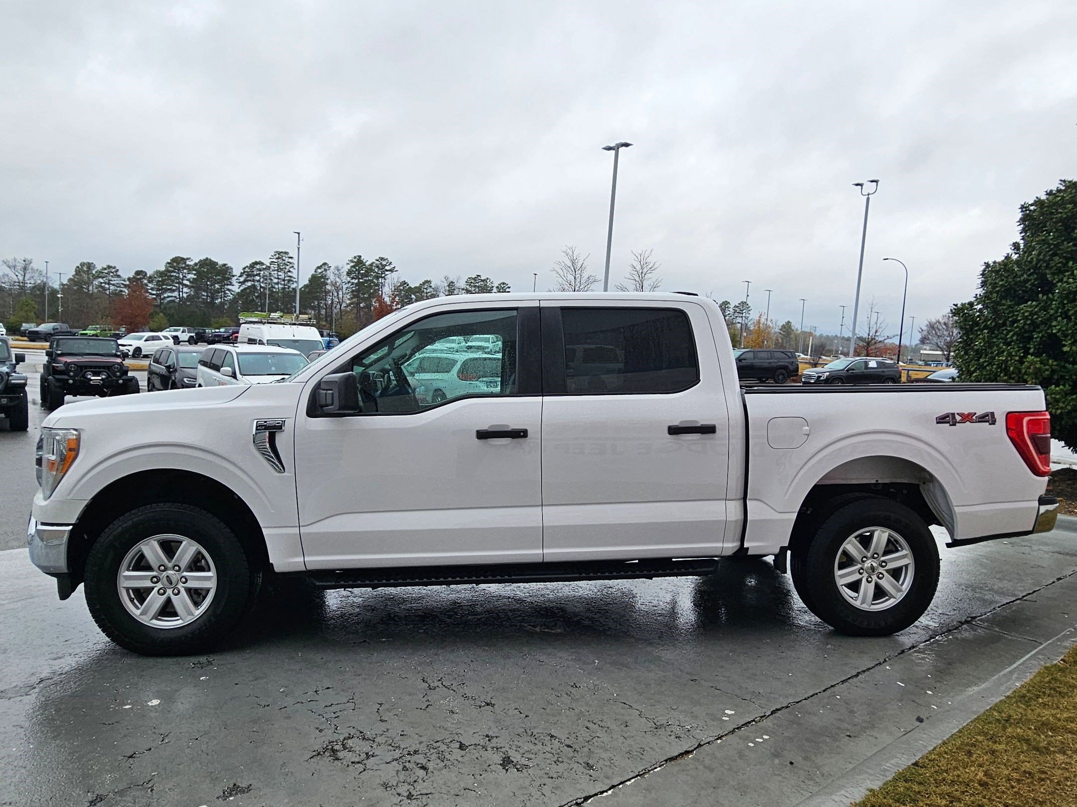 Used 2021 Ford F150 XLT w/ Trailer Tow Package image 4