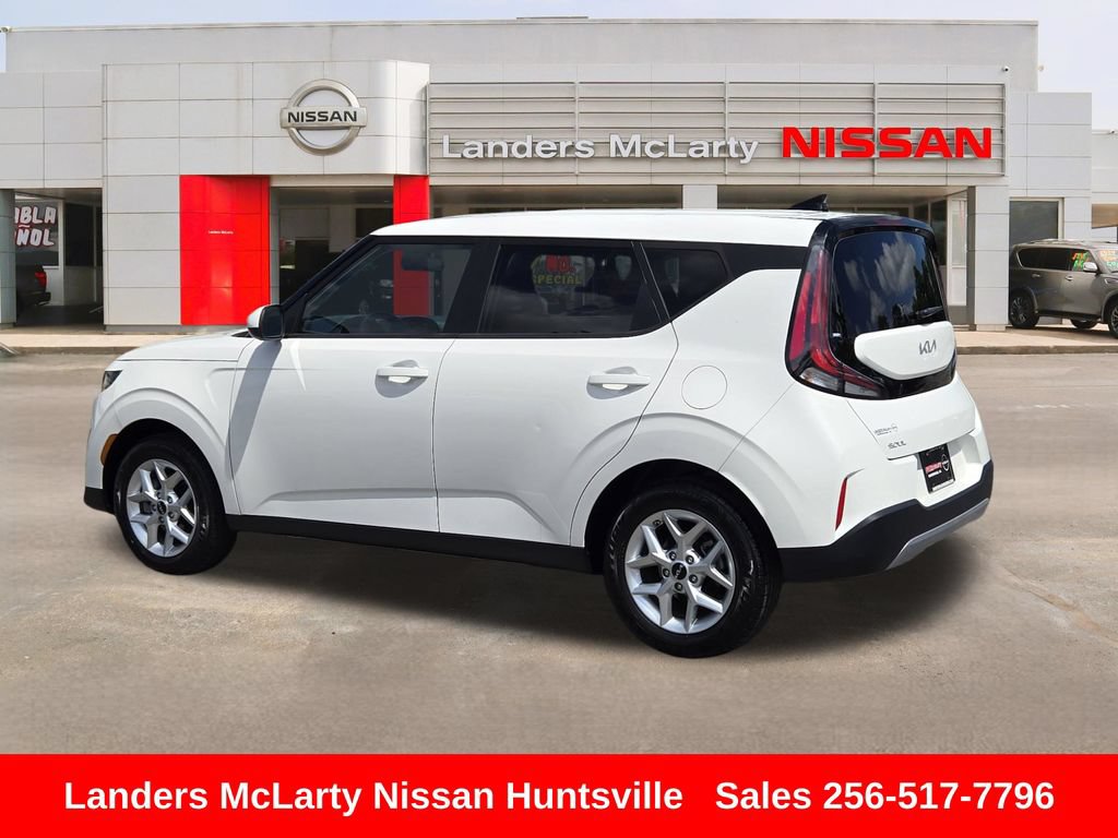 Used 2024 Kia Soul LX w/ Option Group 015 FWD image 6