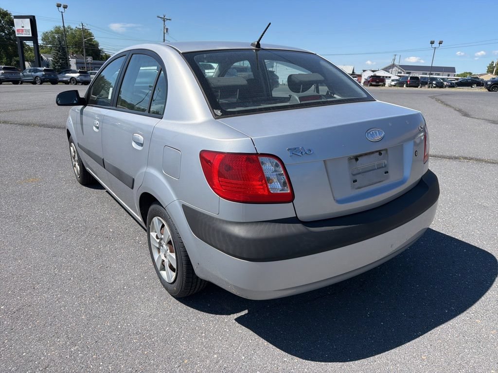 Used 2007 Kia Rio LX FWD image 3